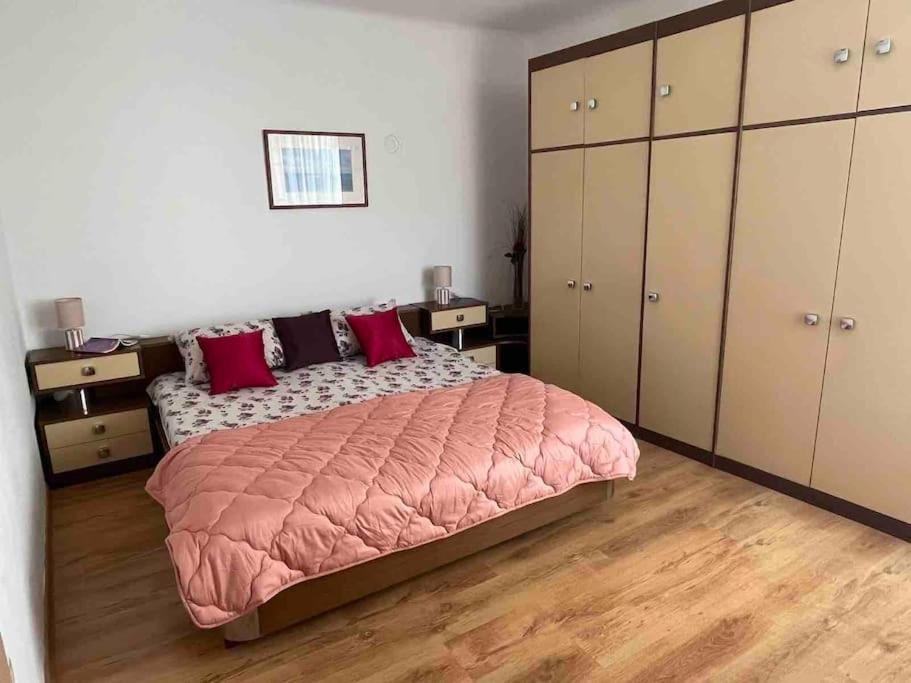 Vintage Pula Apartment Bagian luar foto